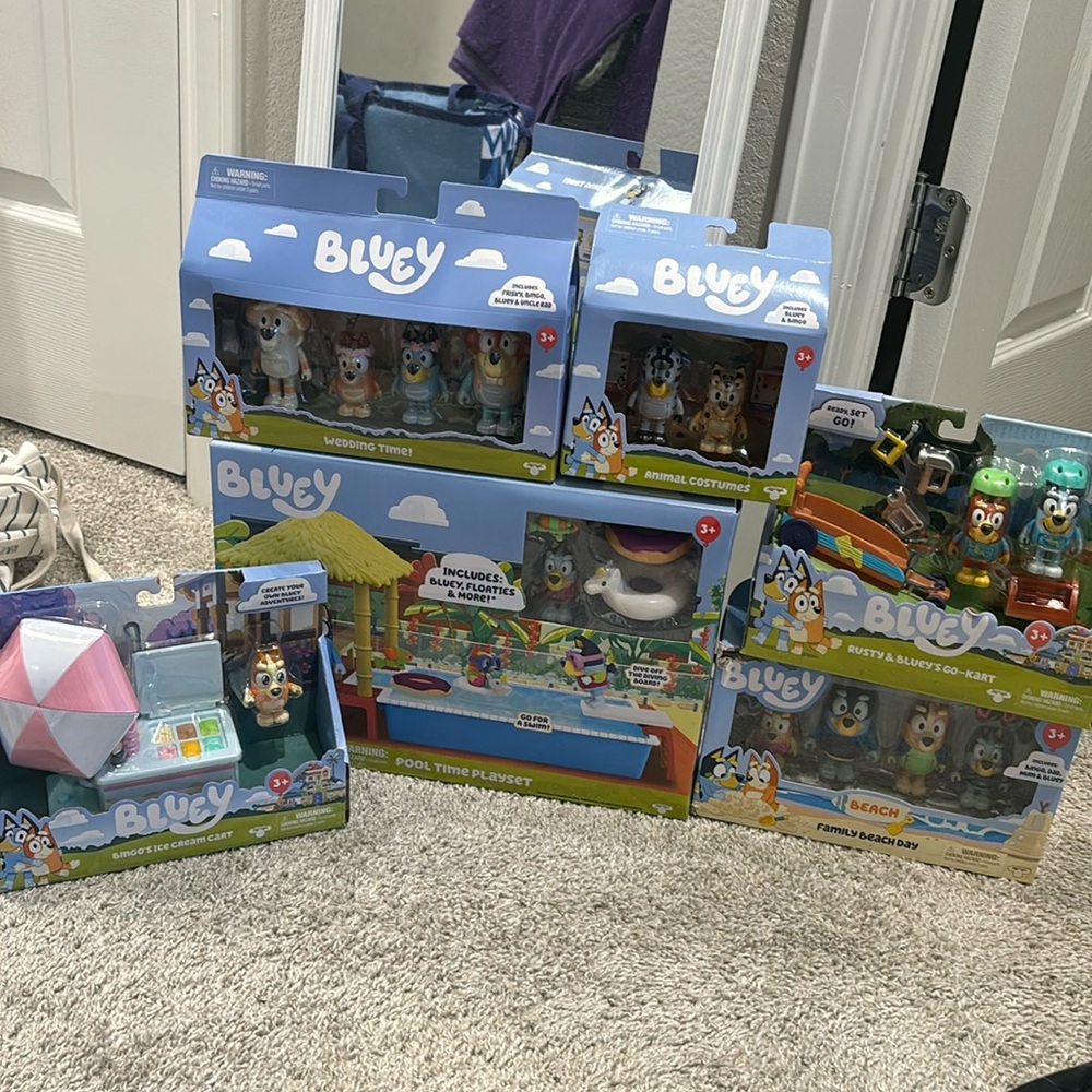 NEW - Bluey huge set lot